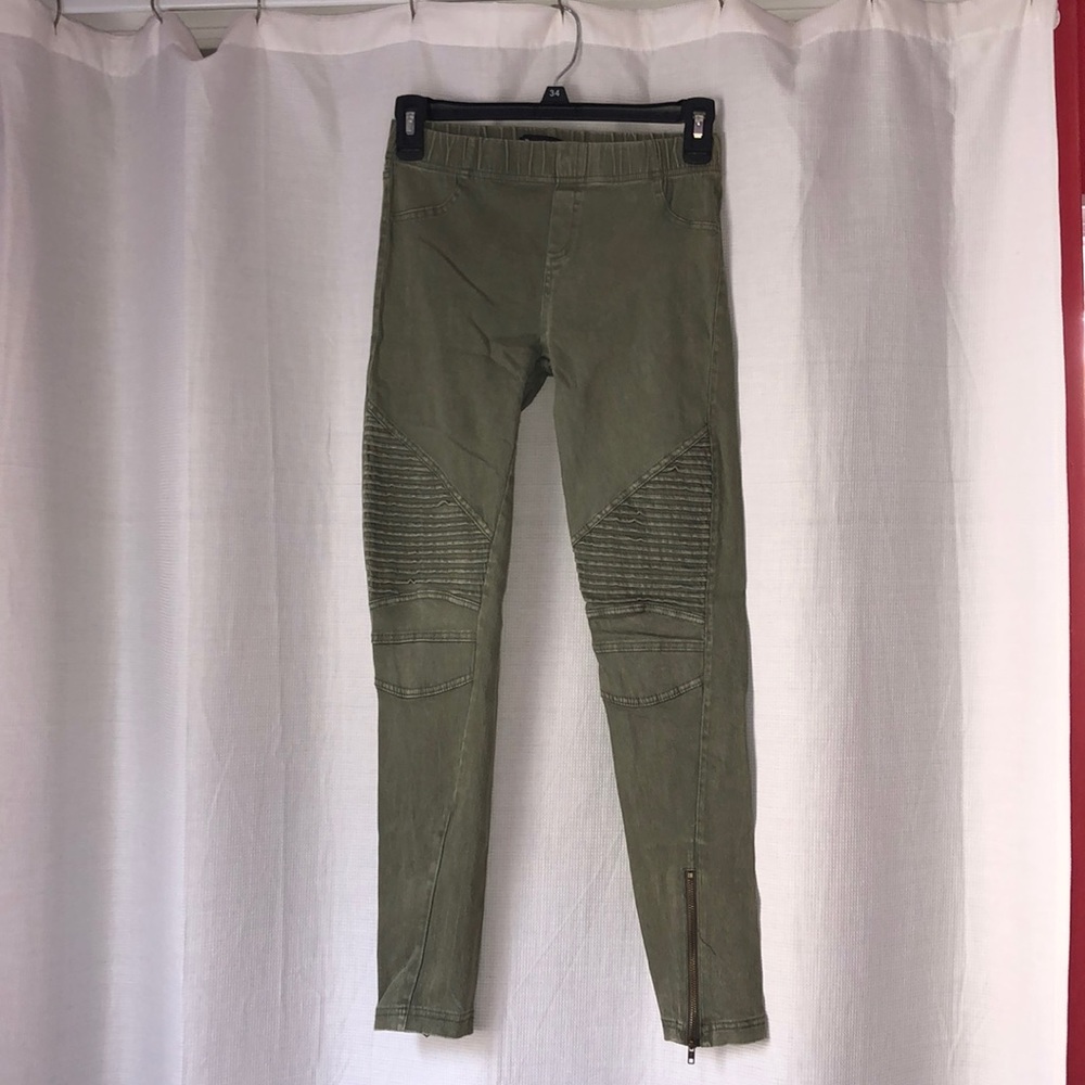 stretchy green pants, tight, size S